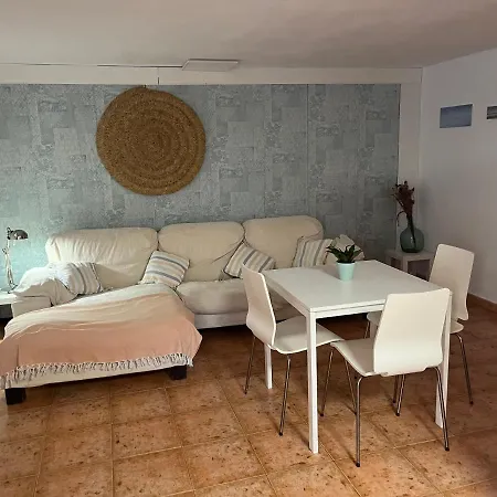 Apartamento Playa Oliva Con Piscina Y Terraza Compartida Con Los Propietarios Exterior photo