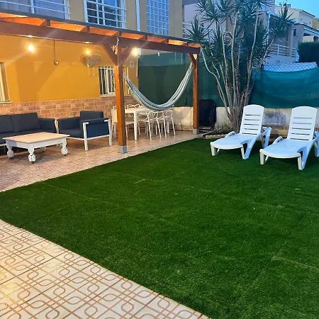 Apartamento Playa Oliva Con Piscina Y Terraza Compartida Con Los Propietarios Exterior photo