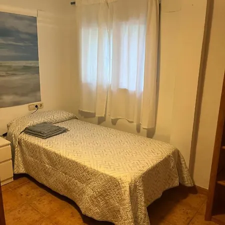 Apartamento Playa Oliva Con Piscina Y Terraza Compartida Con Los Propietarios Exterior photo