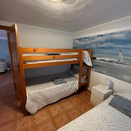 Apartamento Playa Oliva Con Piscina Y Terraza Compartida Con Los Propietarios Exterior photo